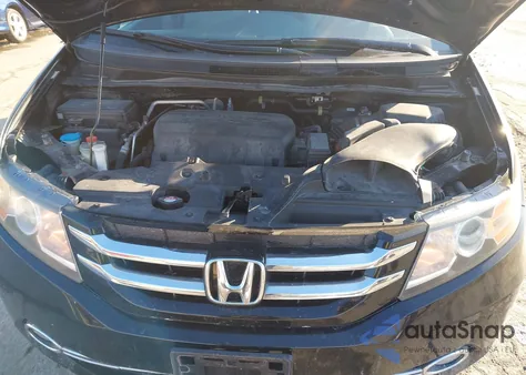 2016 Honda Odyssey Touring/Touring Elite z USA, uszkodzony, nr VIN 5FNRL5H91GB070519